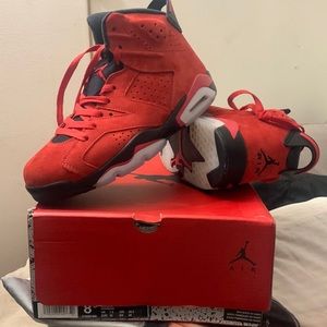 (Brand new in box) AIR JORDAN RETRO 6 toro bravo